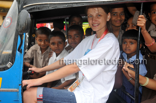 Mumbai Express Rally arrives in Mangalore